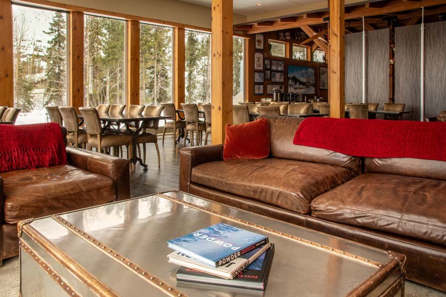 Relaxation lounge within the Tsaina Lodge dining area