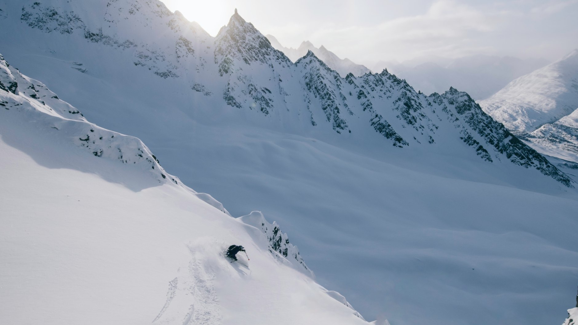 Powder Dreams: Heli-Skiing Pegunungan Chugach di Alaska